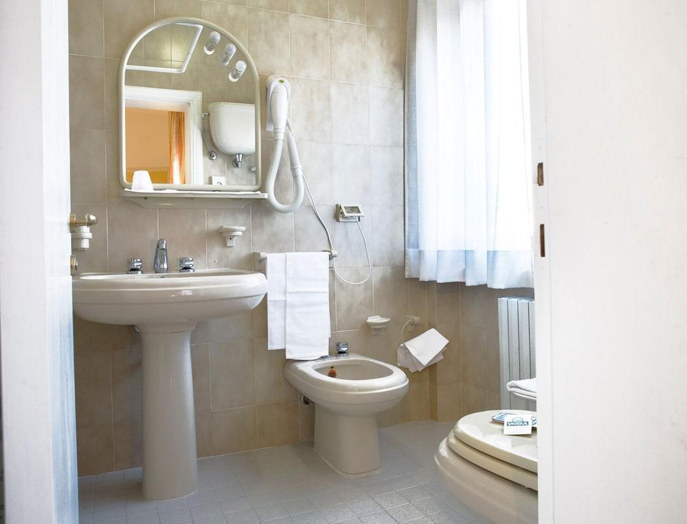 Hotel Vignola Assisi Eksteriør billede
