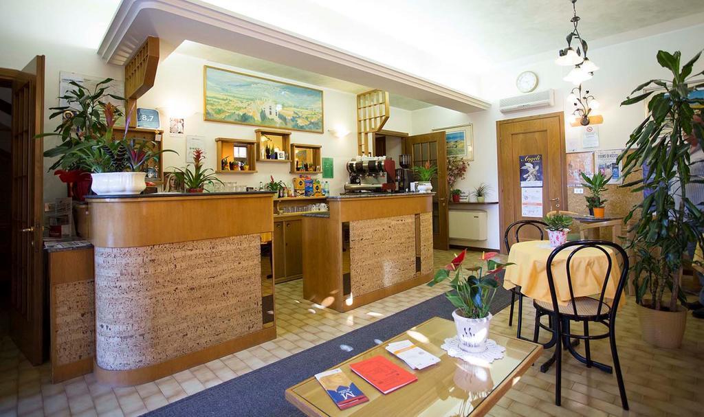 Hotel Vignola Assisi Eksteriør billede