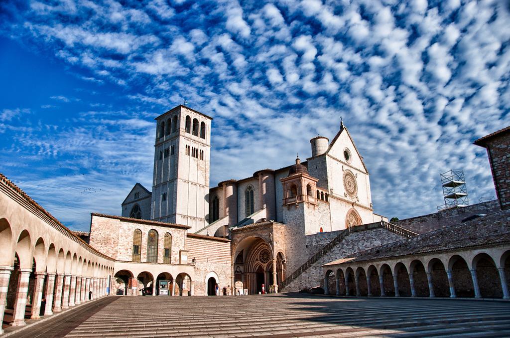Hotel Vignola Assisi Eksteriør billede