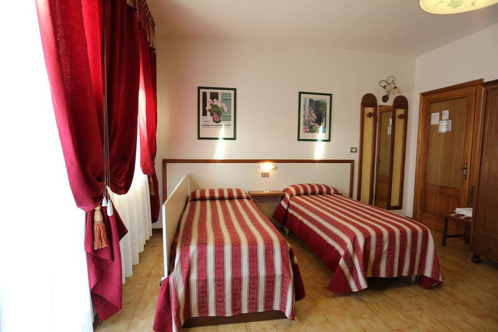 Hotel Vignola Assisi Eksteriør billede