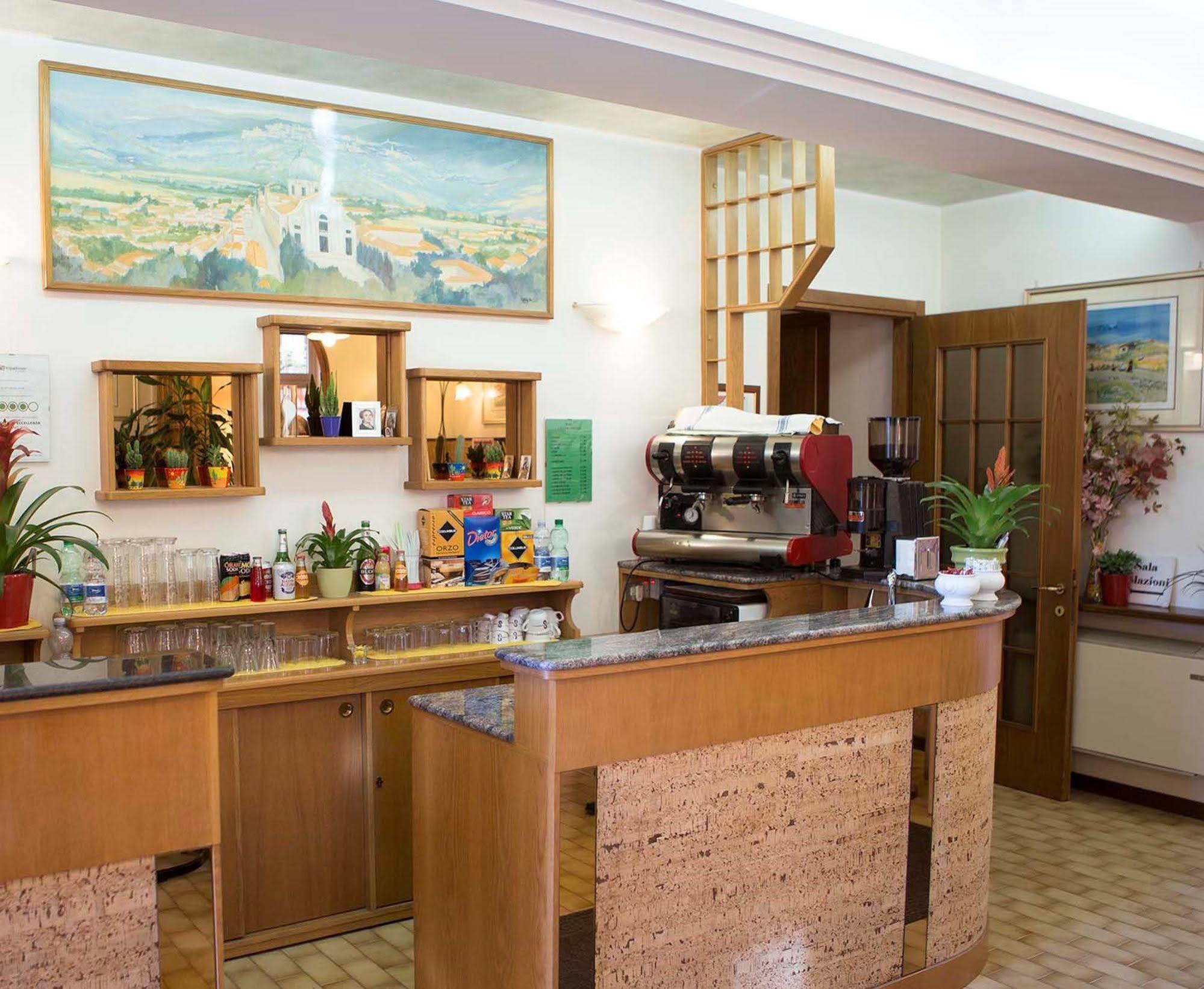 Hotel Vignola Assisi Eksteriør billede