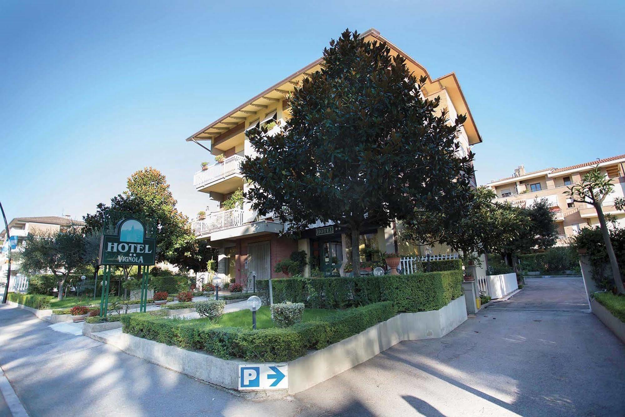 Hotel Vignola Assisi Eksteriør billede