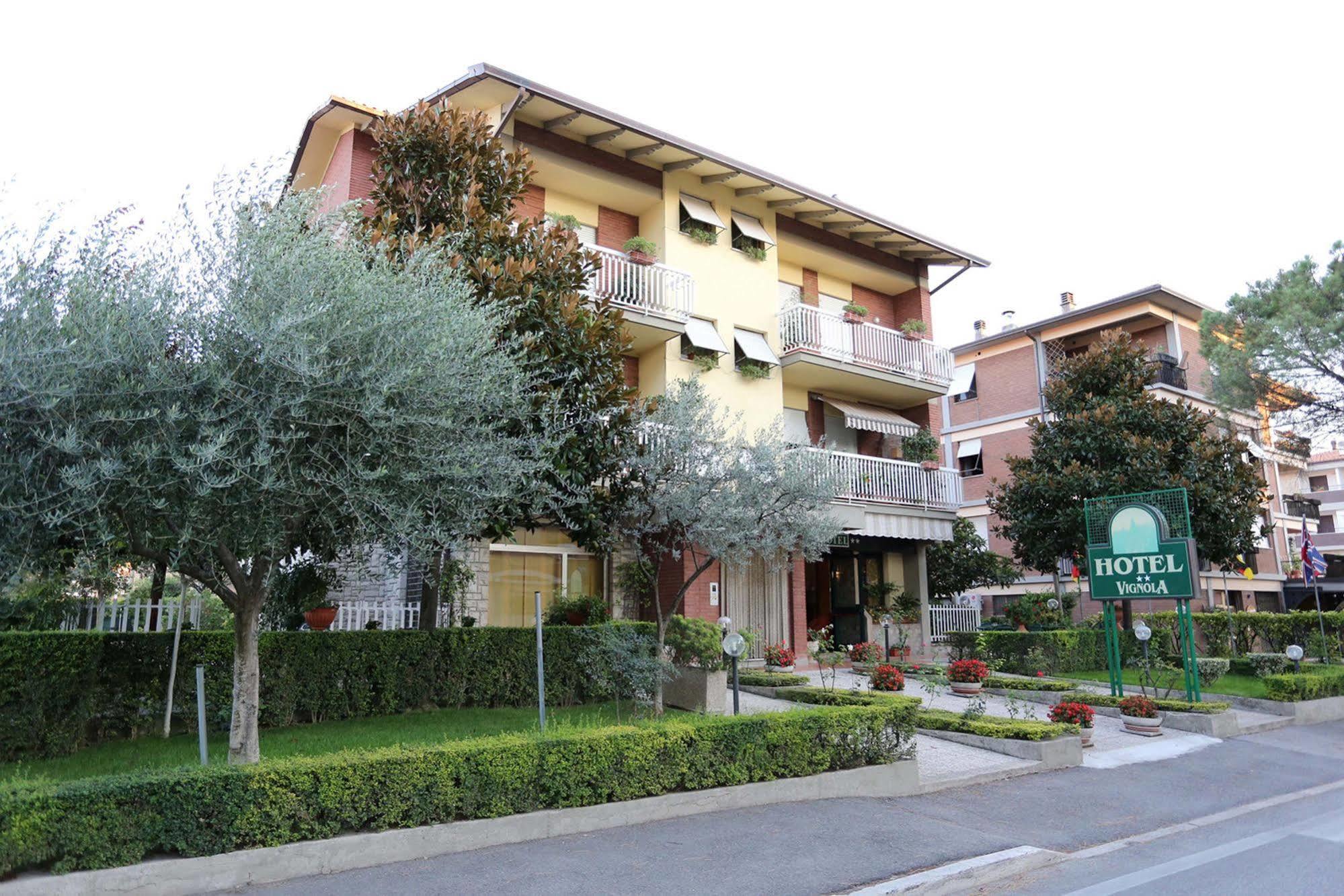 Hotel Vignola Assisi Eksteriør billede