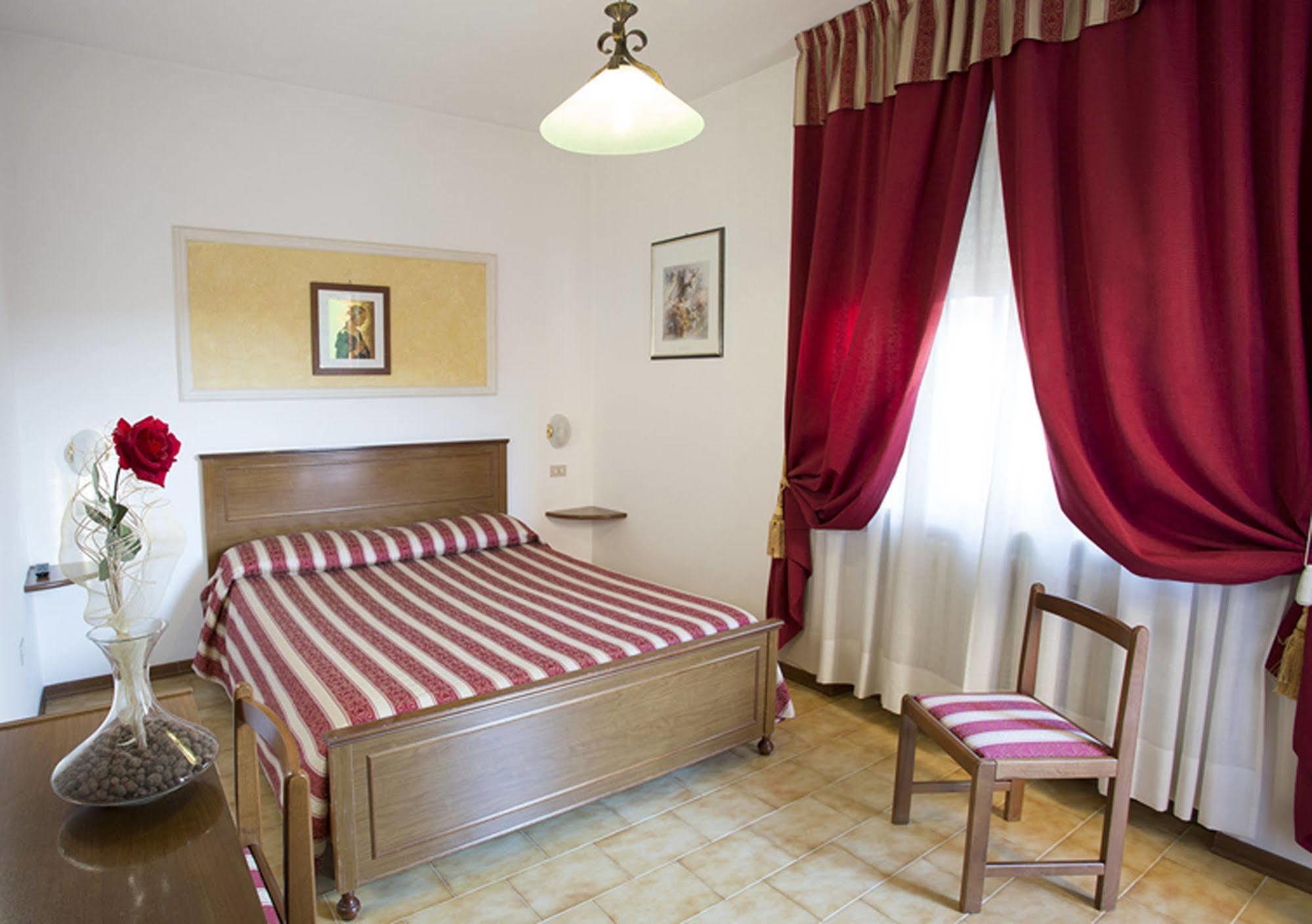 Hotel Vignola Assisi Eksteriør billede