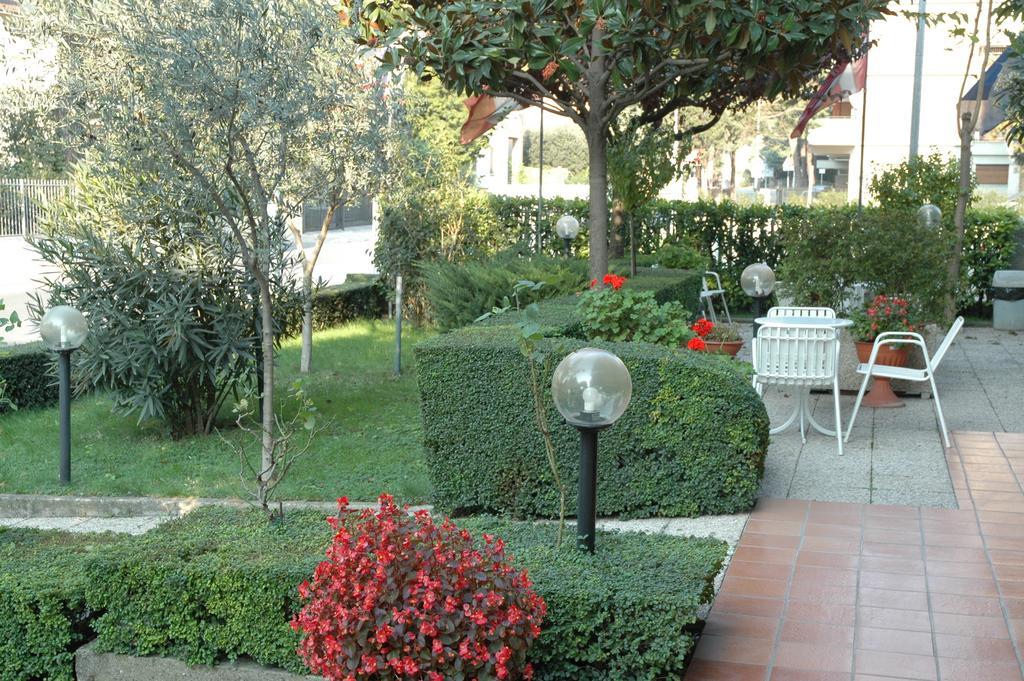 Hotel Vignola Assisi Eksteriør billede